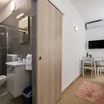 5235-9 In Apartament Drenje (Istria)