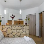 Apartament 5235-9 In