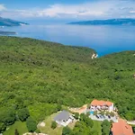 5235-9 In Apartament Drenje (Istria)