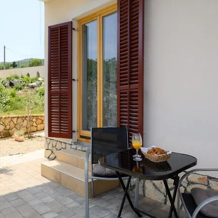 5235-9 In Apartament Drenje (Istria)