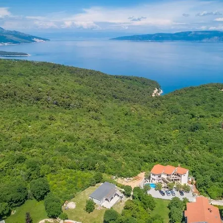5235-9 In Apartamento Drenje (Istria)